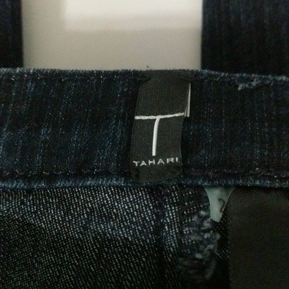 𝅺T Tahari Dark Wash Side Zip Ankle Zip Skinny Jeans - size 26 - Picture 2 of 7
